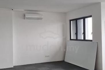 Puchong Utama Main Road facing Ldp + 2unit shop lot side by side 4sty  