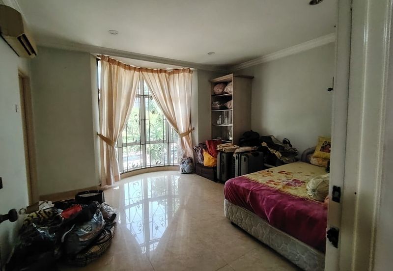 Puchong Jaya Corner 47x75 below market price fully reno & 115000exp