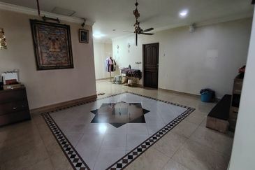 Puchong Jaya Corner 47x75 below market price fully reno & 115000exp