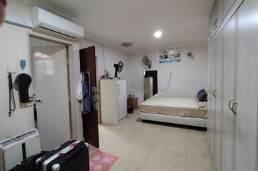 Puchong Jaya Corner 47x75 below market price fully reno & 115000exp