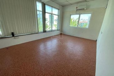 Bandar Puteri 2/6 N Lot 2800sq ft  With 9Room  Same Road Mr MIY 