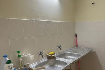 Rawang Town 3sty Shop Latus beside The Reef 