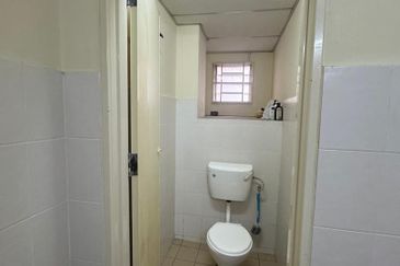 Rawang Town 3sty Shop Latus beside The Reef 