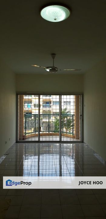 Sri Camelia  3rd Floor  Basic 3 room 2 bathroom Selling RM260k, Selangor, Bandar Puteri Puchong