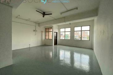 Bandar Puteri 7 shop office 1 sr flr -20x70+ now can move in shop office