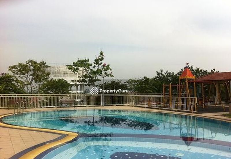 Bayu Puteri below market price +free 2 car park