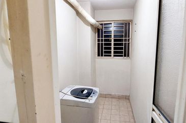 Bayu Puteri below market price +free 2 car park