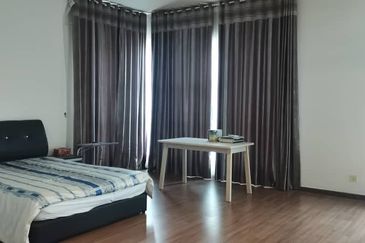 Laman Granview  3 sty Bungalow corner Fully Furnish can move in 