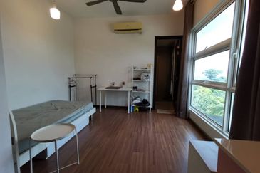 Laman Granview  3 sty Bungalow corner Fully Furnish can move in 