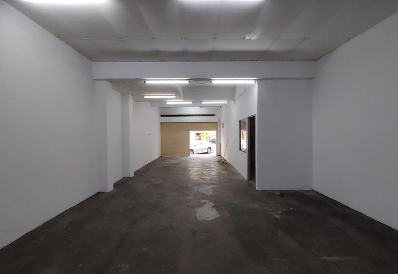 Bandar Puteri 7 Suitable Small business, storage, coin laundry centra - Strategic place Shop Lot glr