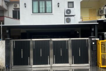 Puchong intan 3 sty new renovated new fully funished 