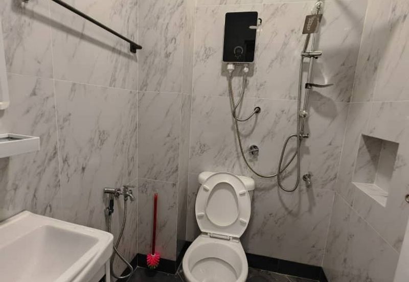 Puchong intan 3 sty new renovated new fully funished 