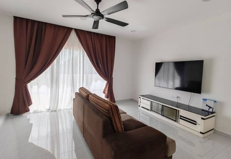 Puchong intan 3 sty new renovated new fully funished 