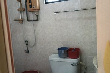 Taman Putra Prima (Phase 3) Super Nice Environment+Well-Kept+Facing South / East 320 per sq. ft