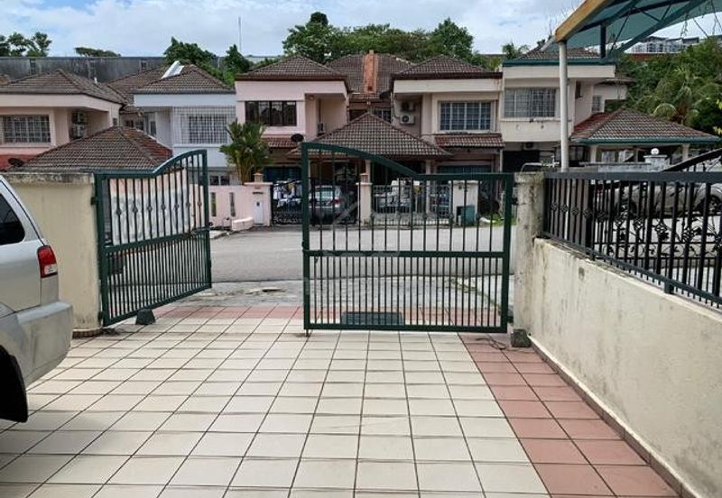 Taman Putra Prima (Phase 3) Super Nice Environment+Well-Kept+Facing South / East 320 per sq. ft