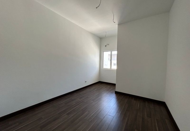 NILAI IMPIAN (LAMAN AZALEA)