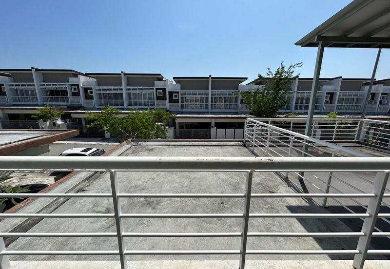 NILAI IMPIAN (LAMAN AZALEA)