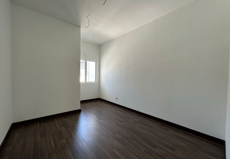 NILAI IMPIAN (LAMAN AZALEA)