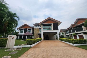 Jalan Awan Larat U8/74D