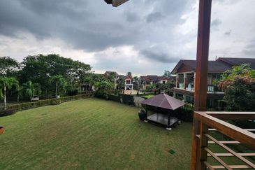 Jalan Awan Larat U8/74D