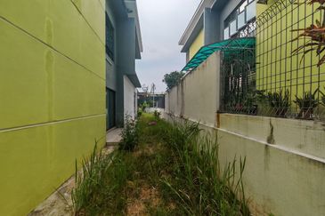 Persiaran Bukit Rahman Putra 2/1 