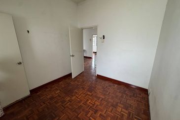 Jalan Bandar Kinrara 4/6