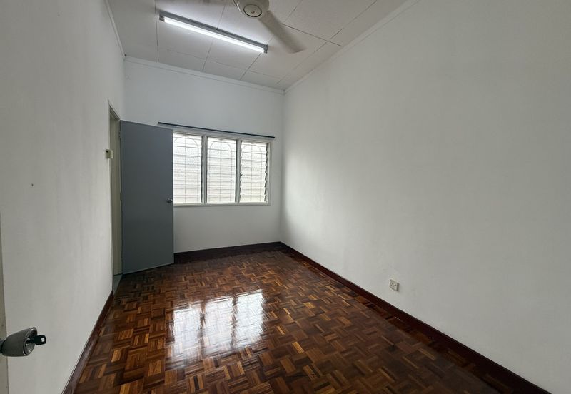 Jalan Bandar Kinrara 4/6