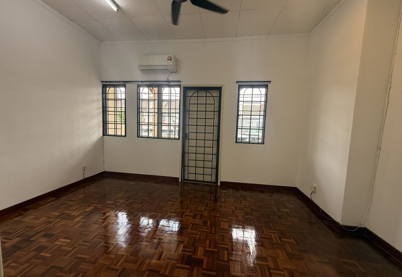 Jalan Bandar Kinrara 4/6