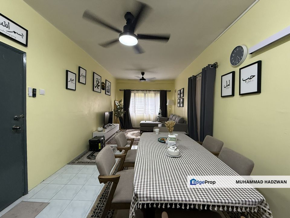 Ground Floor at Pangsapuri Putra Permai 1A (Anggerik), Taman Equine Seri Kembangan, Selangor, Seri Kembangan