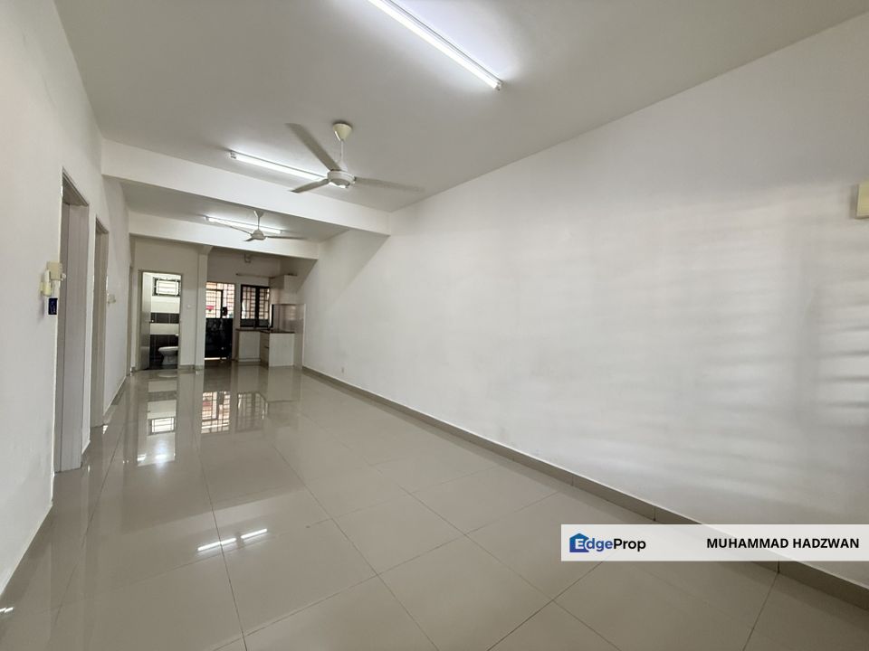 Villa Kesuma, Bandar Tasik Kesuma (Townhouse), Selangor, Semenyih