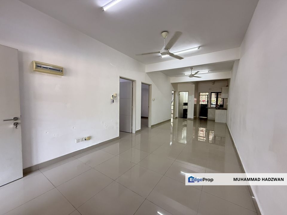 Villa Kesuma, Bandar Tasik Kesuma (Townhouse), Selangor, Semenyih