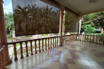 KAMPUNG BARU BANTANG