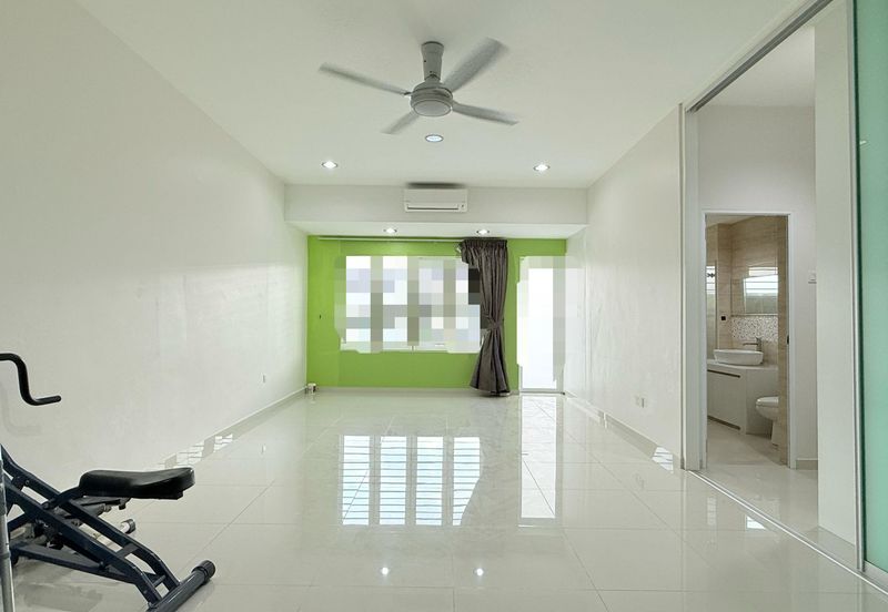 SL7, Bandar Sungai Long