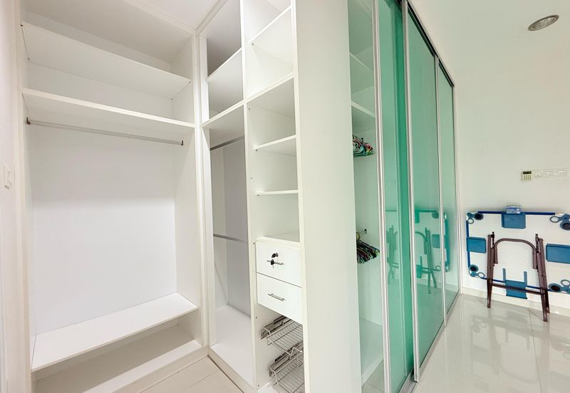 SL7, Bandar Sungai Long