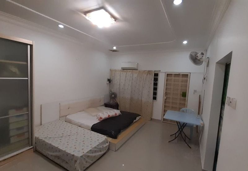 SL7, Bandar Sungai Long