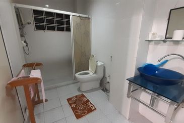 SL7, Bandar Sungai Long