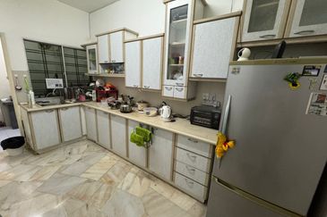 SL7, Bandar Sungai Long