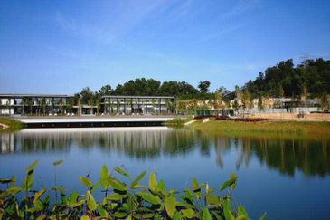 Lakefront Condominium | Emerald Hills @ Alam Damai