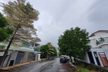 Avenue 6, Bandar Tun Hussein Onn