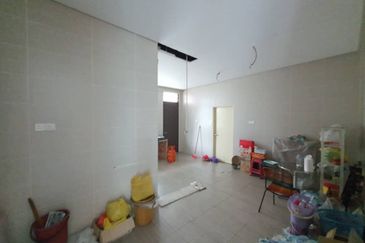 Avenue 6, Bandar Tun Hussein Onn