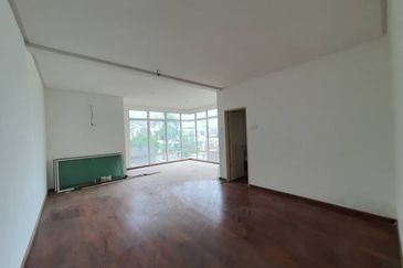 Avenue 6, Bandar Tun Hussein Onn