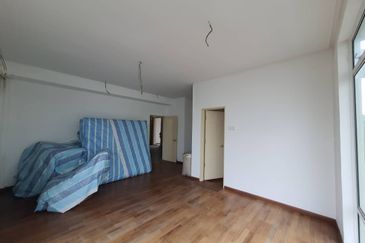 Avenue 6, Bandar Tun Hussein Onn