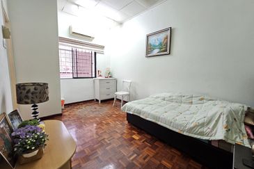 SL 4, Bandar Sungai Long