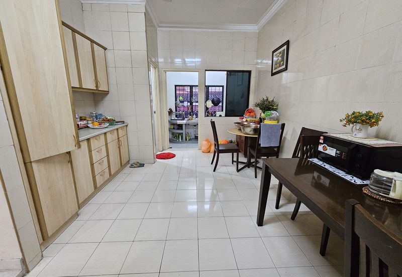 SL 4, Bandar Sungai Long