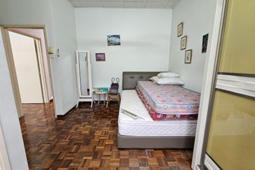 SL 4, Bandar Sungai Long