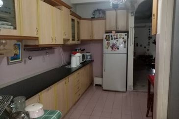 SL 11, Bandar Sungai Long