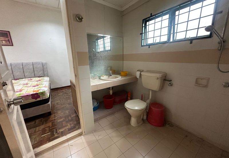 SL 4, Bandar Sungai Long