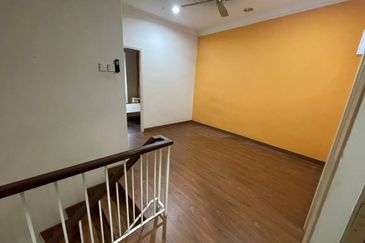 SL 6, Bandar Sungai Long