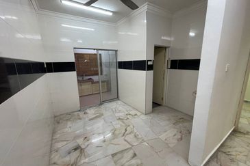 SL 6, Bandar Sungai Long