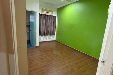 SL 6, Bandar Sungai Long